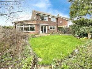 FINCH DRIVE- click for photo gallery